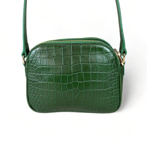 LeatherLuxe Green Leather Women's Shoulder Bag in Crocodile Style — Elegant crossbody bag with textured pattern and gold-tone details