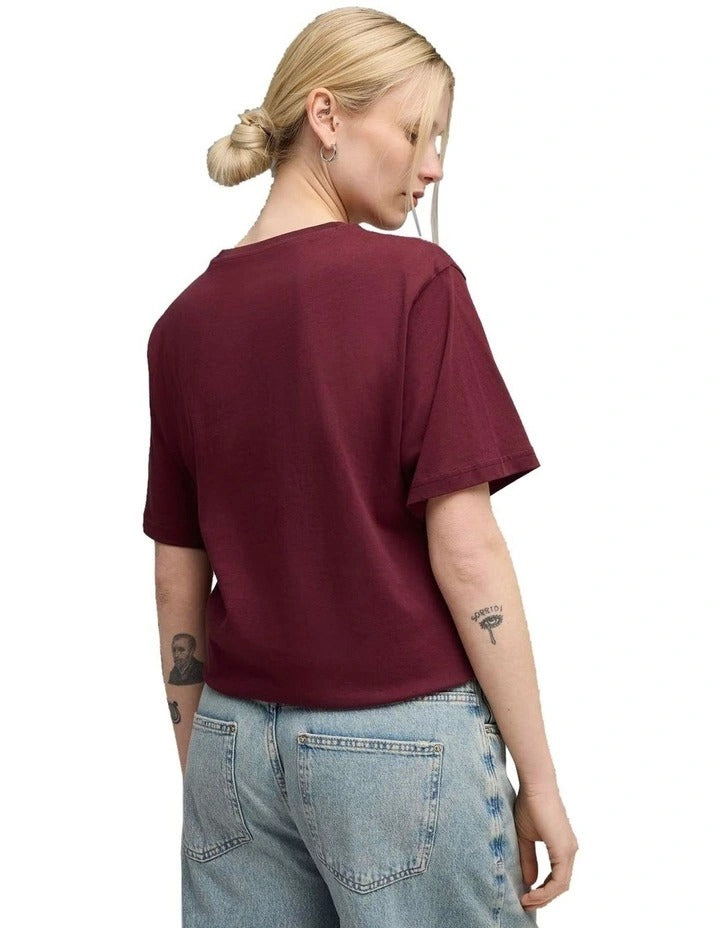Puma ESS Relaxed Tee in soft cotton blend with subtle cat logo embroidery, casual everyday wear for men and women